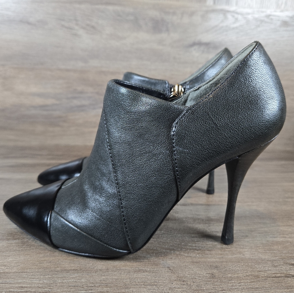 Tory Burch Lorelei Charcoal Gray Black Leather Point Toe Ankle Boot Bootie Sz 7M - Picture 4 of 16